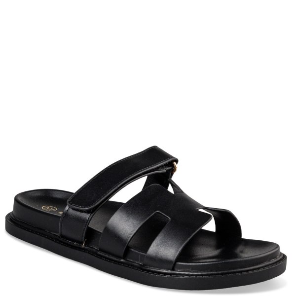 FLAT SANDALS