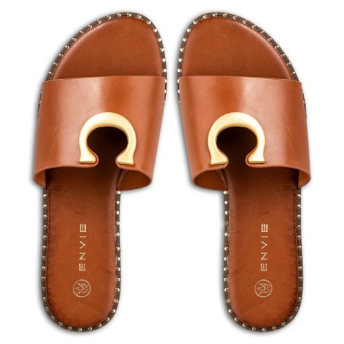  FLAT SANDALS 2025