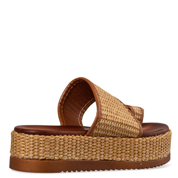 FLATFORM SANDALS