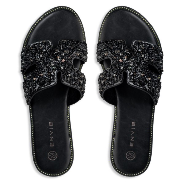 FLAT SANDALS