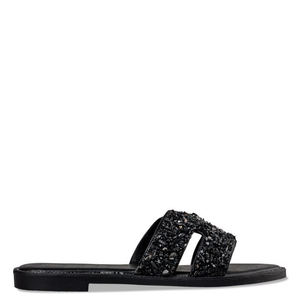 FLAT SANDALS
