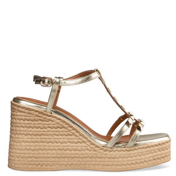 Envie Shoes STUDDED WEDGES