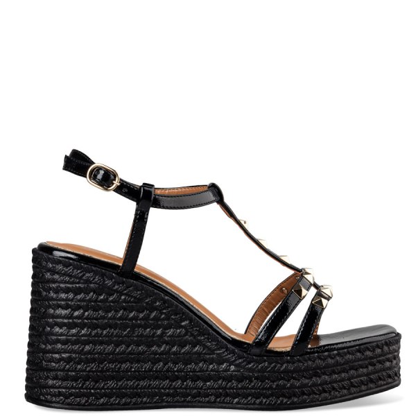 Envie Shoes STUDDED WEDGES