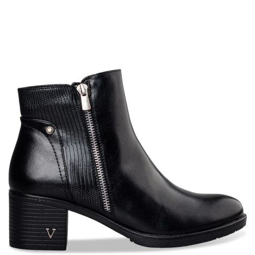  ANKLE BOOTS 2025