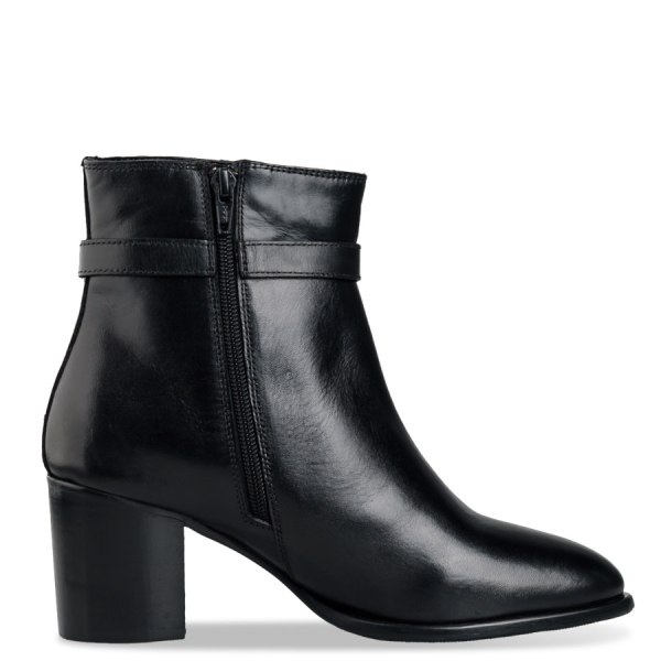 BUCKLE STRAP MID-HEEL BOOTIES φωτογραφία