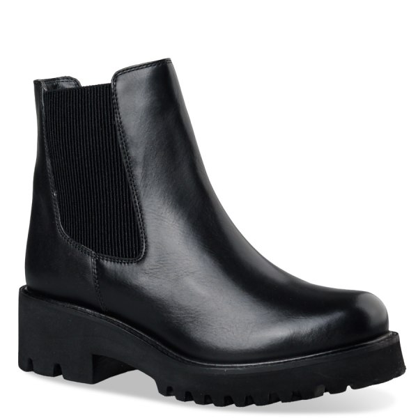 CHELSEA BOOTS