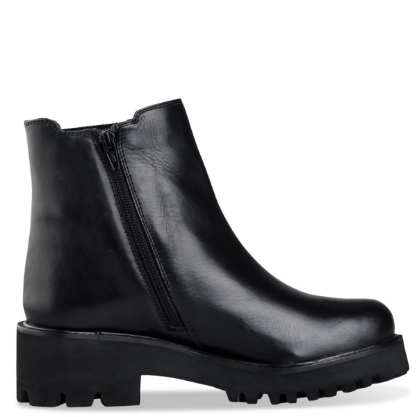 CHELSEA BOOTS φωτογραφία