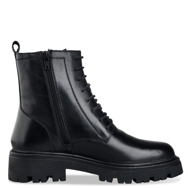 COMBAT BOOTS φωτογραφία