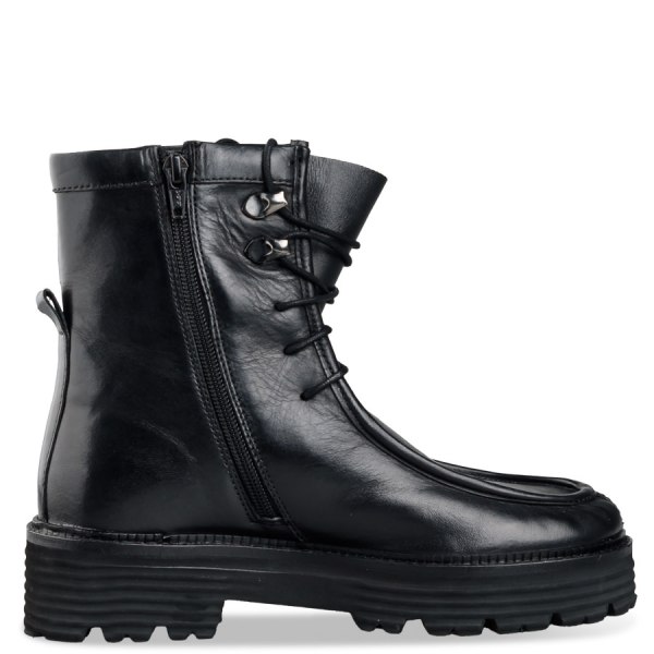 CASUAL BOOTIES φωτογραφία