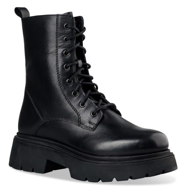 COMBAT BOOTS