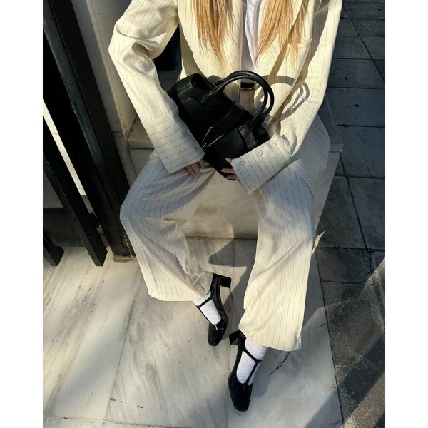 MID-HEEL PUMPS φωτογραφία