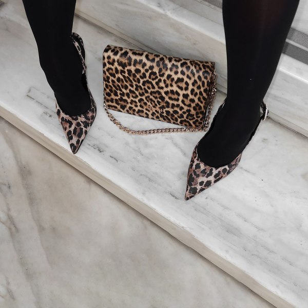 SLINGBACK PUMPS φωτογραφία