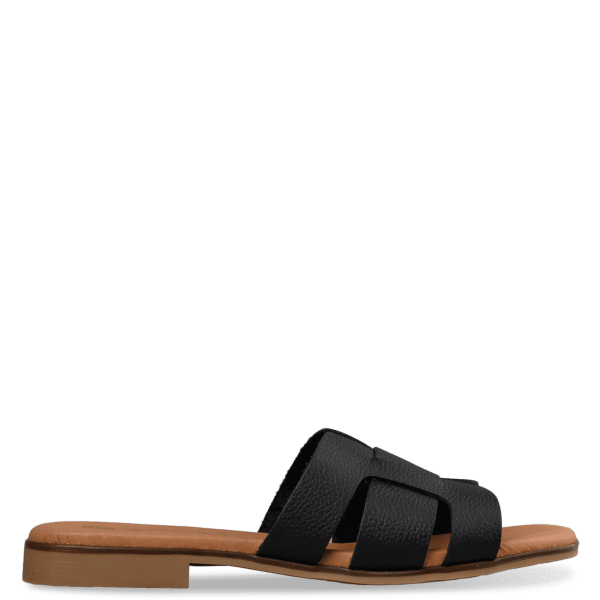 FLAT SANDALS