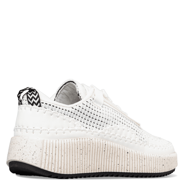 SNEAKERS φωτογραφία