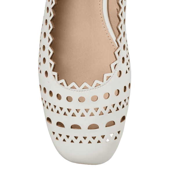 CUT-OUT DETAILED BALLET FLATS φωτογραφία