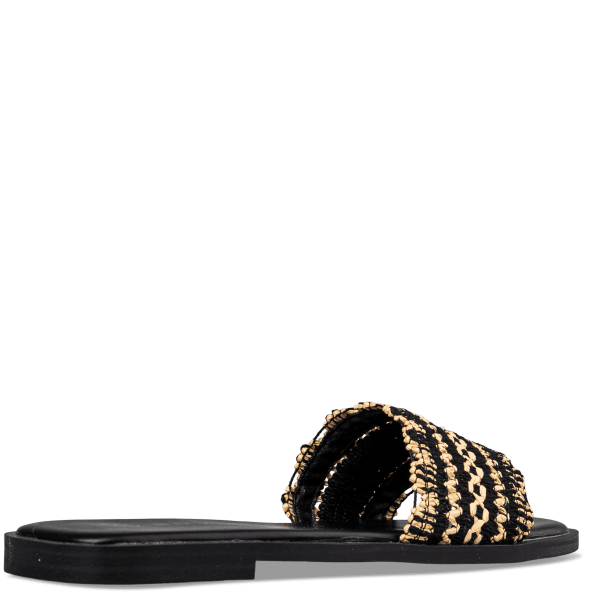 FLAT SANDALS