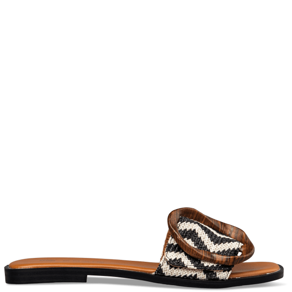 FLAT SANDALS