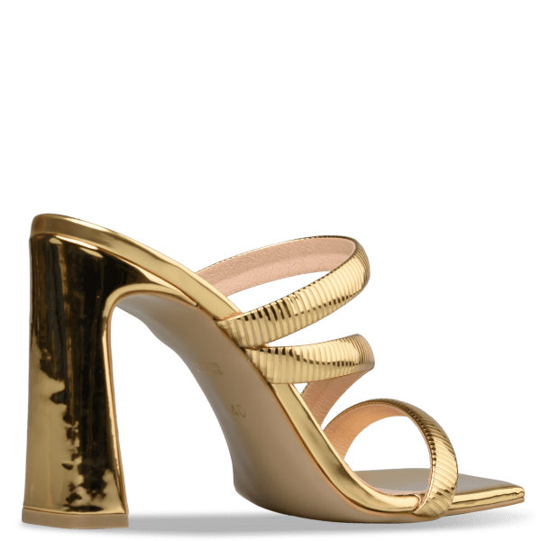 BEVERLY φωτογραφία