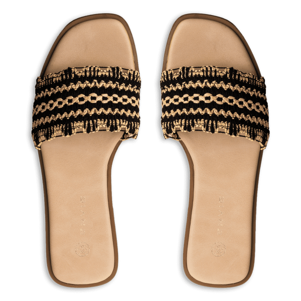 FLAT SANDALS
