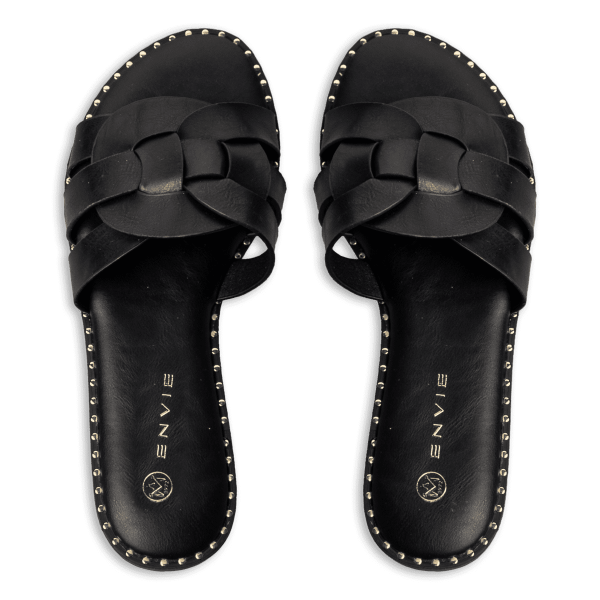FLAT SANDALS