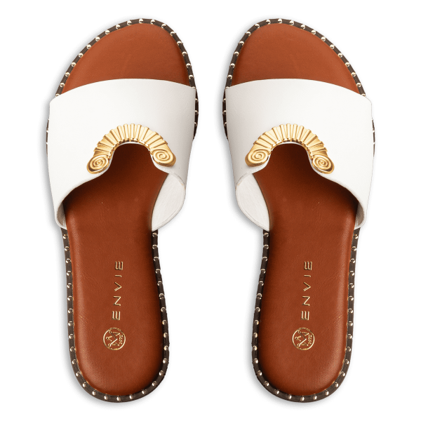 FLAT SANDALS