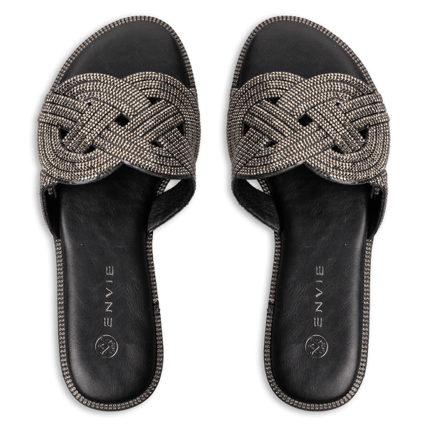 FLAT SANDALS