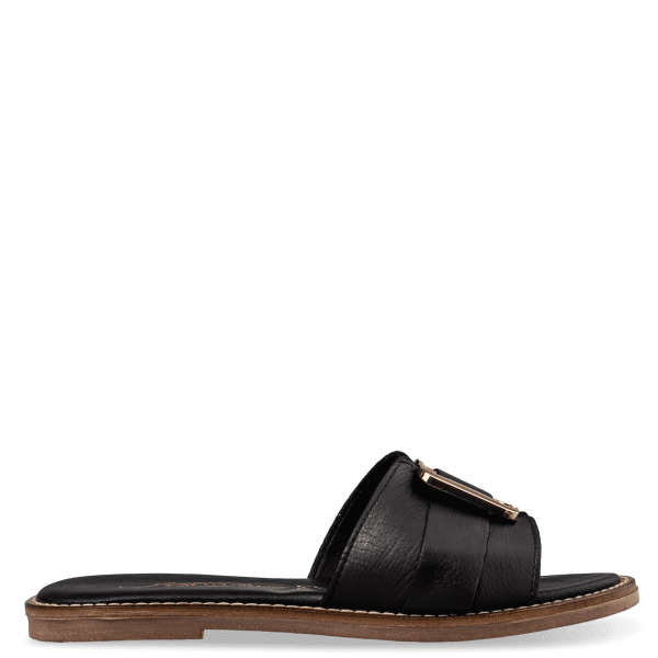 FLAT SANDALS