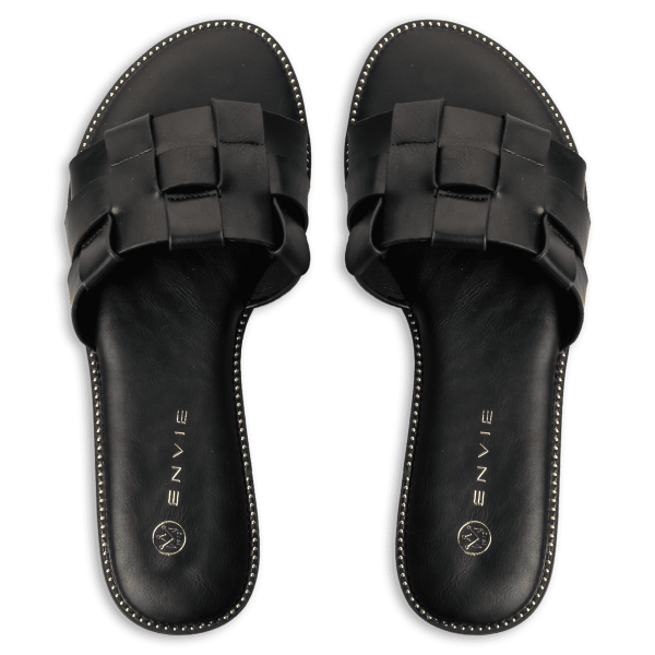 FLAT SANDALS