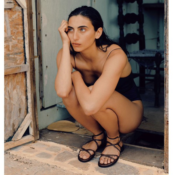TAKE ME ANYWHERE φωτογραφία