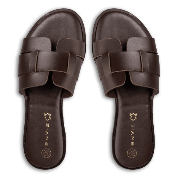 FLAT SANDALS