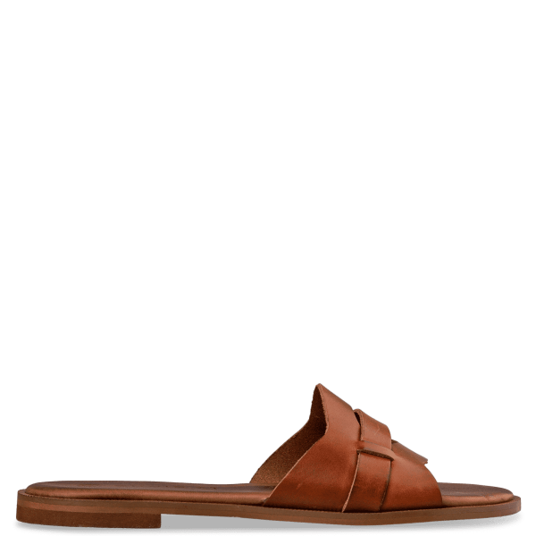 FLAT SANDALS