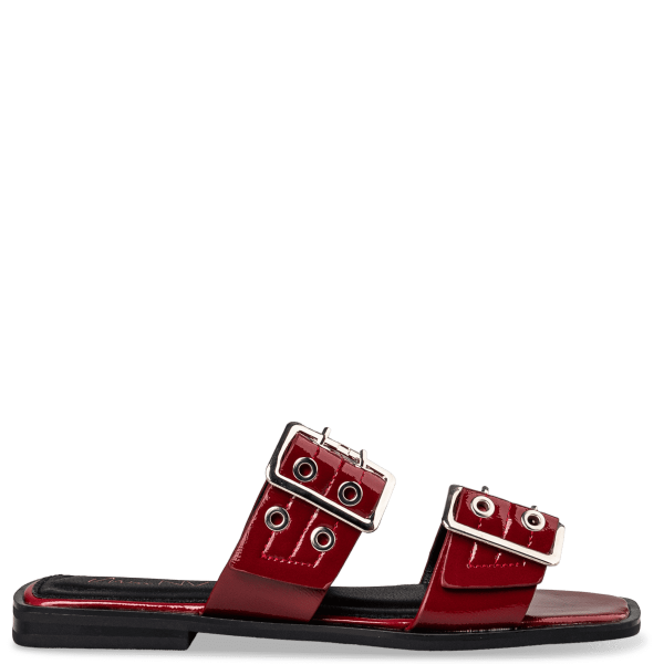 FLAT SANDALS