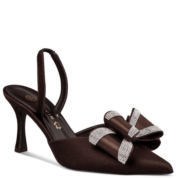 BOW-SLINGBACK PUMPS