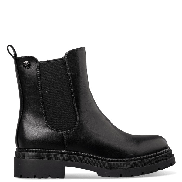 CHELSEA BOOTS
