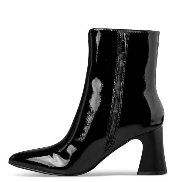 SHINY POINTY BOOTIES φωτογραφία