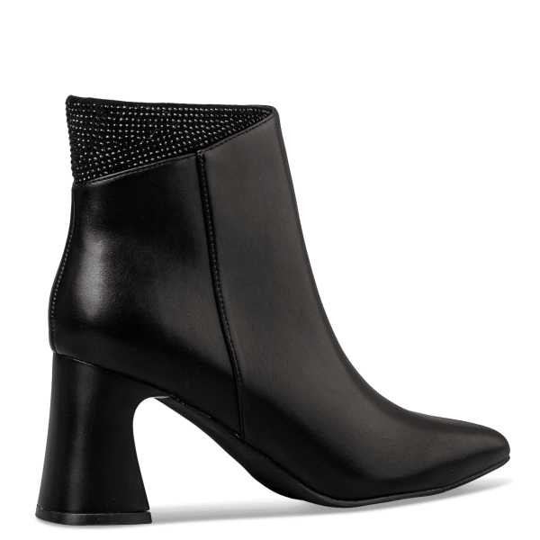 POINTY BOOTIES φωτογραφία