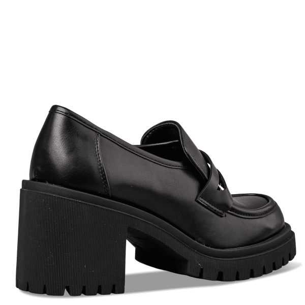 CHUNKY LOAFERS