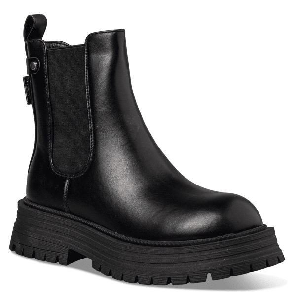 CHELSEA BOOTS