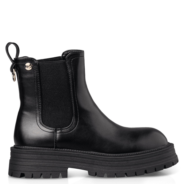 CHELSEA BOOTS