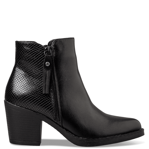 WESTERN ANKLE BOOTIES