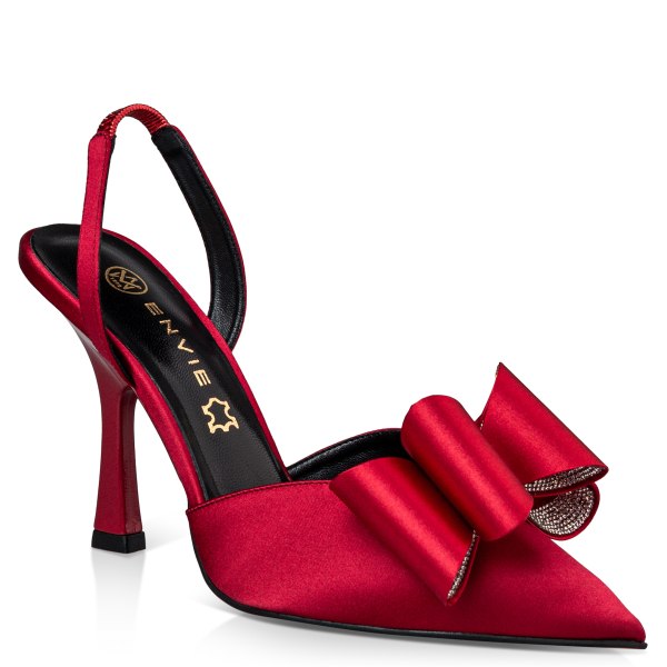 BOW-SLINGBACK PUMPS