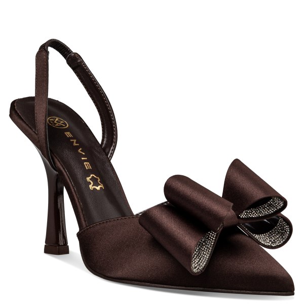 BOW-SLINGBACK PUMPS