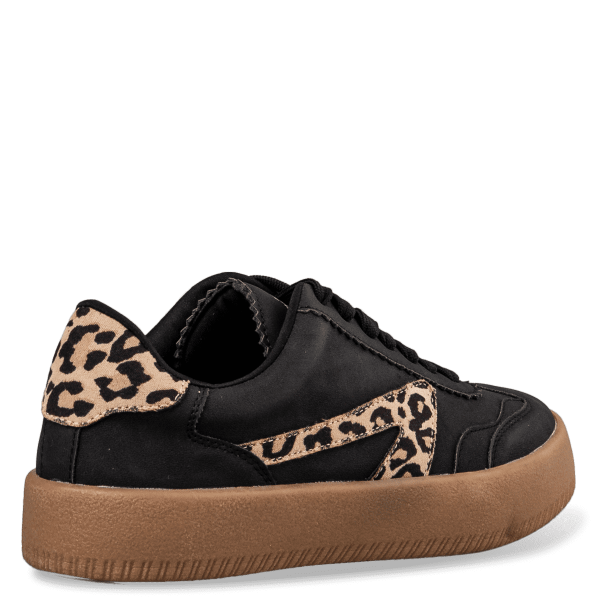 LOW TOP SNEAKERS
