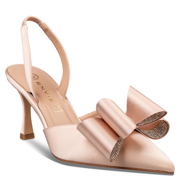 BOW-SLINGBACK PUMPS