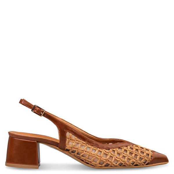 POINTY SLINGBACK PUMPS