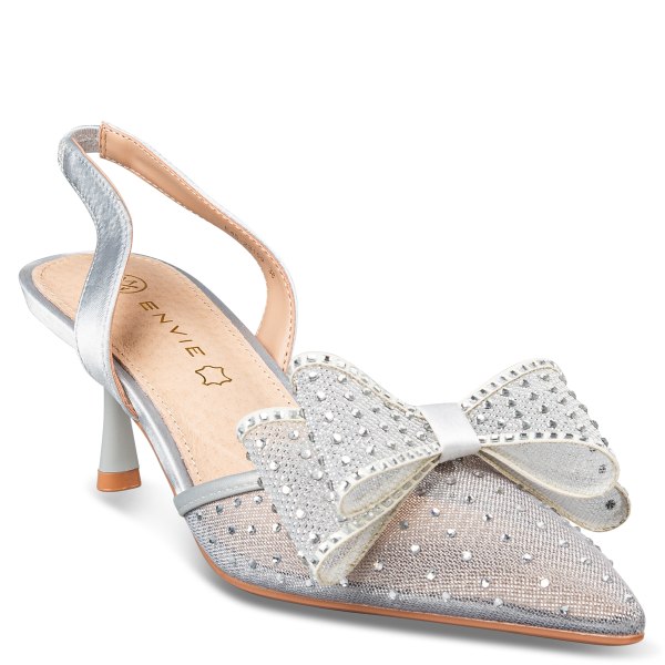 BOW-SLINGBACK PUMPS