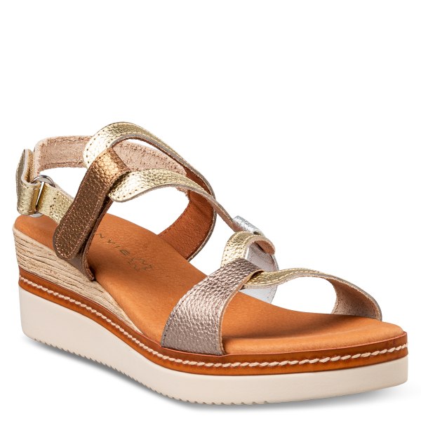 PLATFORM SANDALS