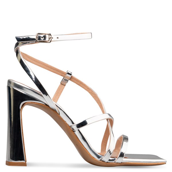 SLIM BLOCK HEEL SANDALS