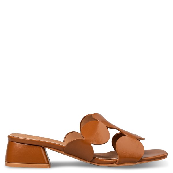 LOW-HEEL MULES