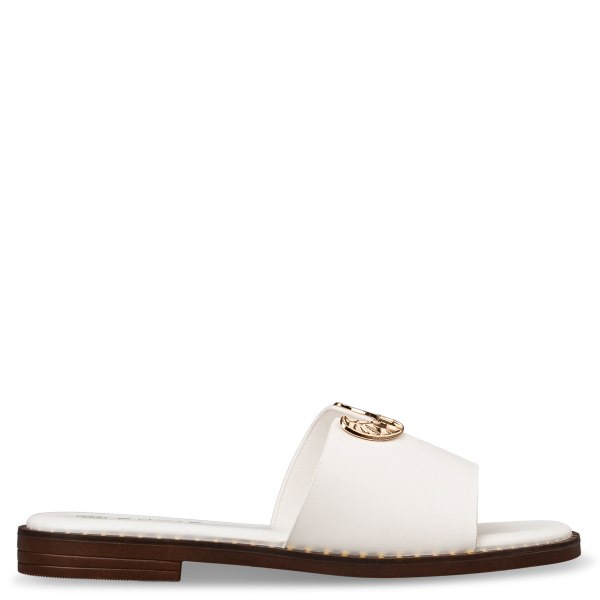 FLAT SANDALS